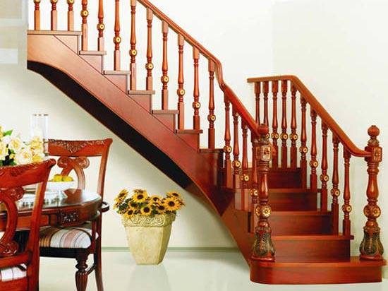 Địa chỉ cung cấp cầu thang gỗ hương uy tín nhất Địa chỉ cung cấp cầu thang gỗ hương uy tín nhất